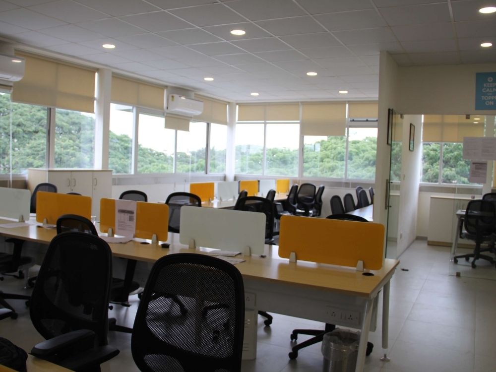 Indiranagar-Double-Road-Meeting-Room